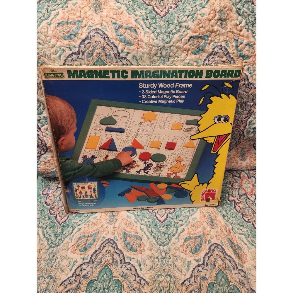 Sesame Street Magnetic Imagination Board